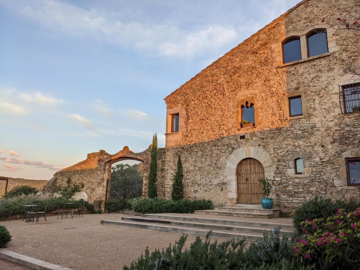 Отель Mas Oms Montnegre Экстерьер фото